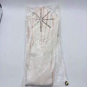 Saks Fifth Avenue Long Kid Leather Gloves Cream Size 7.5 Mother of Pearl Buttons